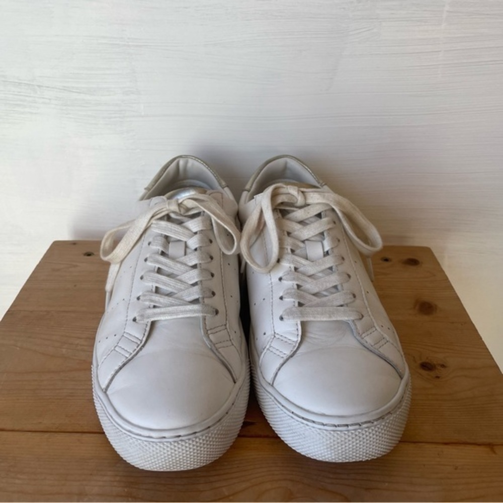 *SOLD* J.Crew Saturday Leather Sneakers with Gold Detail Size: 8.5 - Picture 7 of 13